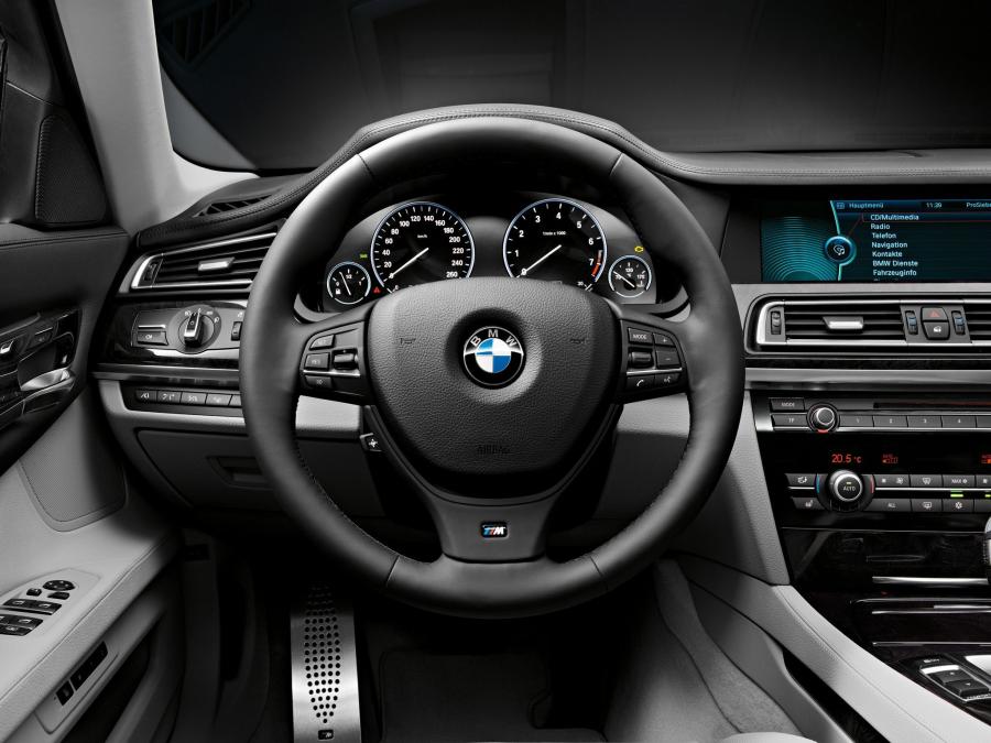  BMW 760Li M Sport Package 2009 года  (фото 4 из 4)